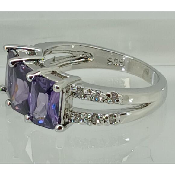Vintage Ring Size 7.25 Silver Tone White Gold Plated Purple Sim Diamond CZ - Picture 6 of 10